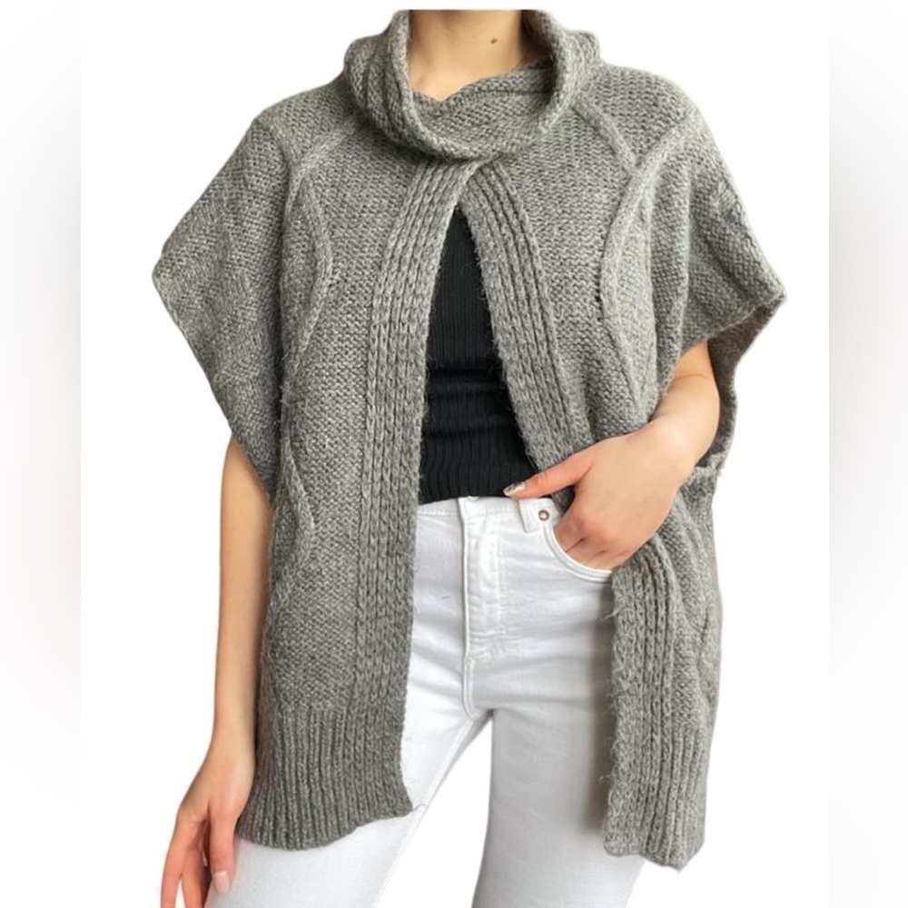 Maryline Made Italy L Gray Wool Mohair Blend Cable Knit‎ Cowl Neck Vest Sweater